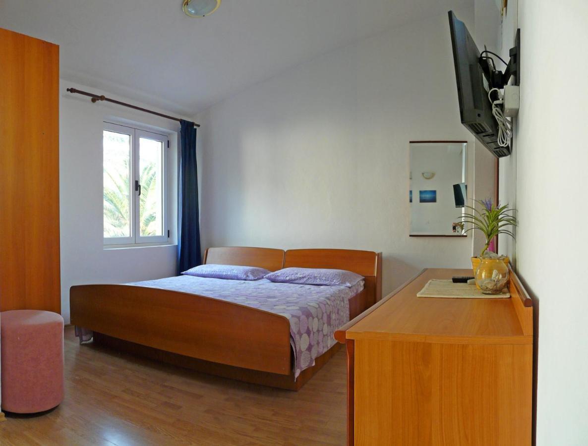 Apartments By The Sea Drvenik Donja Vala, Makarska - 6756 Exterior foto